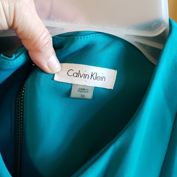 Dress - Picture 3 of 4